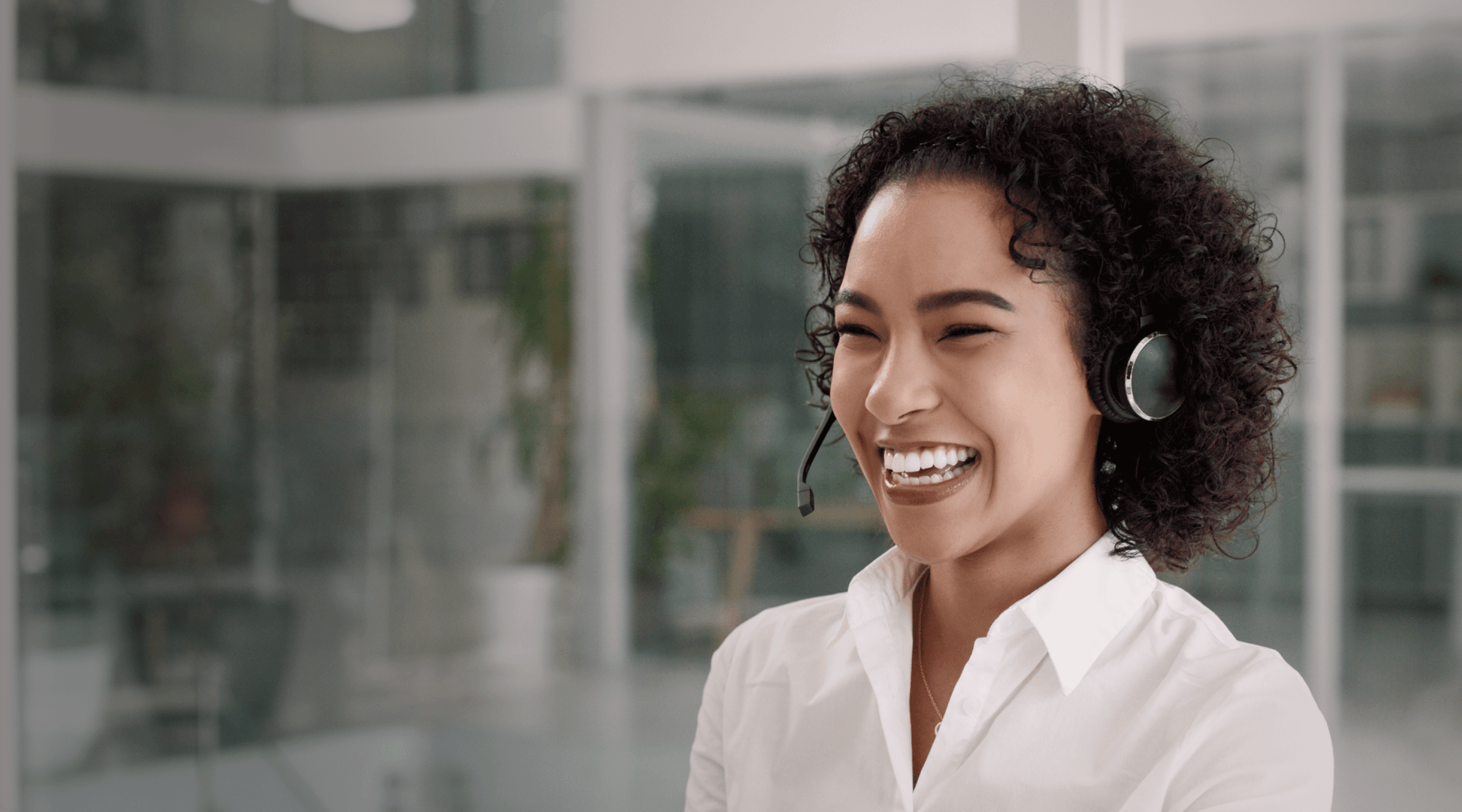 live-legal-receptionist-answering-call